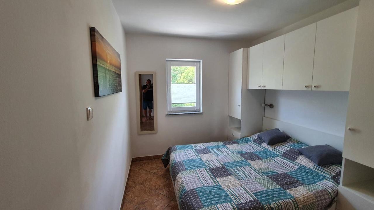 Apartment Helmut With Sea View Baška Kültér fotó